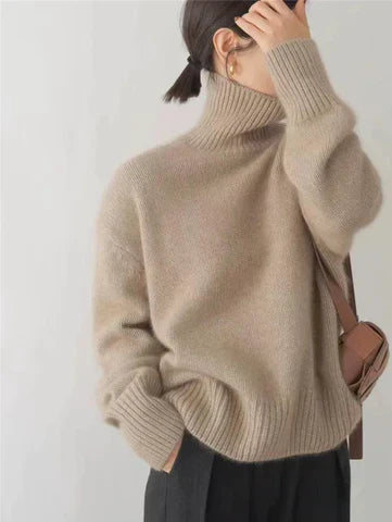 Maria | Cashmere Luxe Turtleneck Sweater — 2